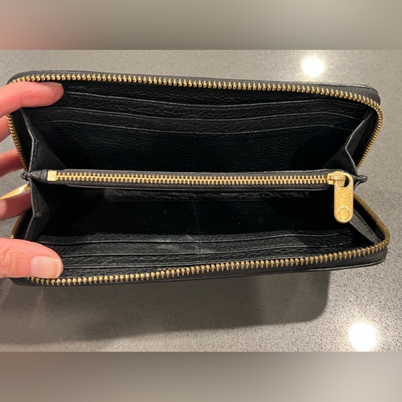 Marc Jacobs wallet - Picture 2 of 3